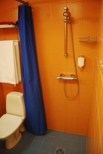 Фото номера Стандартный трехместный номер Отель Mardi Hotel г. Курессааре 3